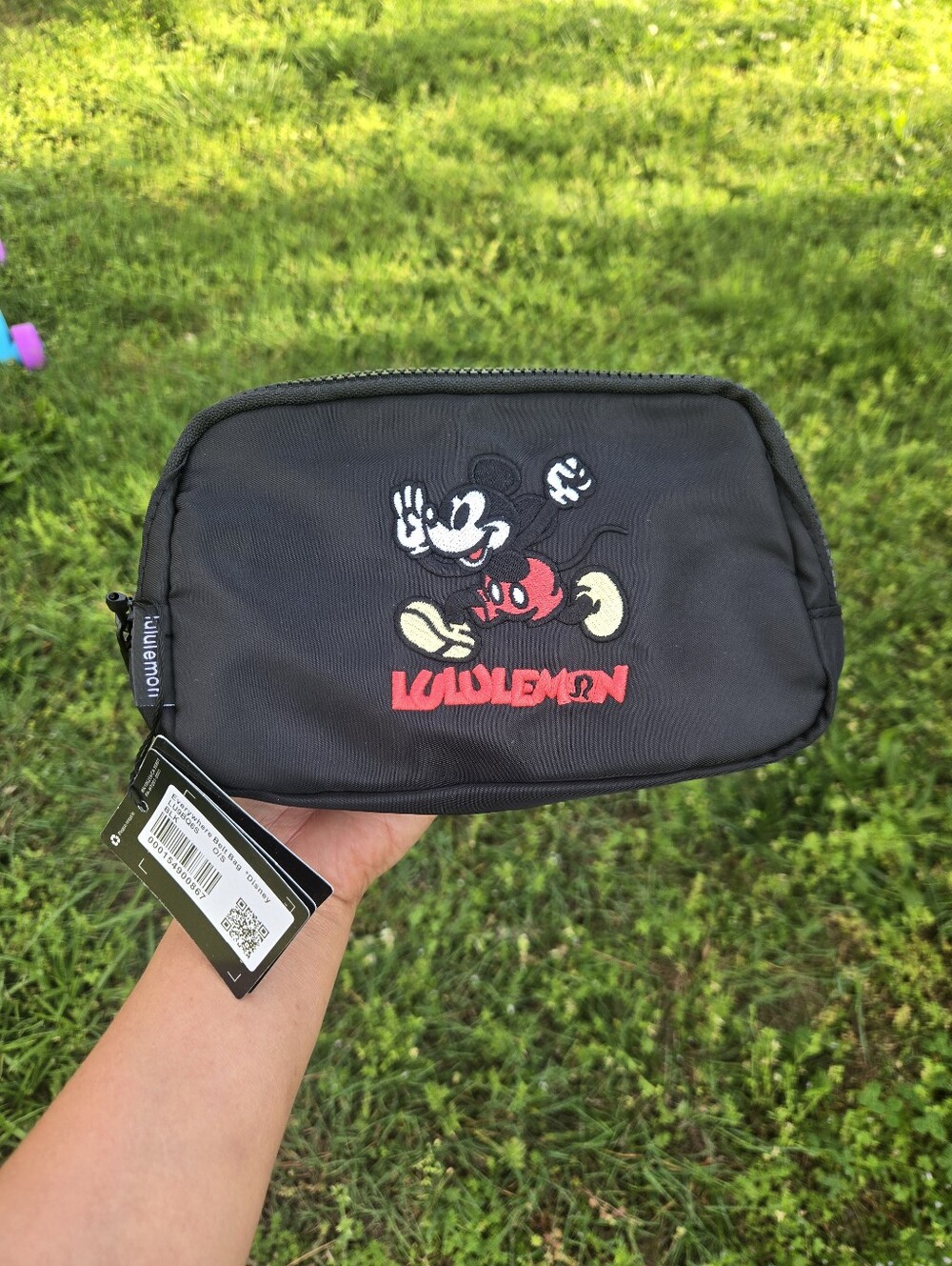 lululemon Everywhere Belt Bag Mickey Mouse 1L